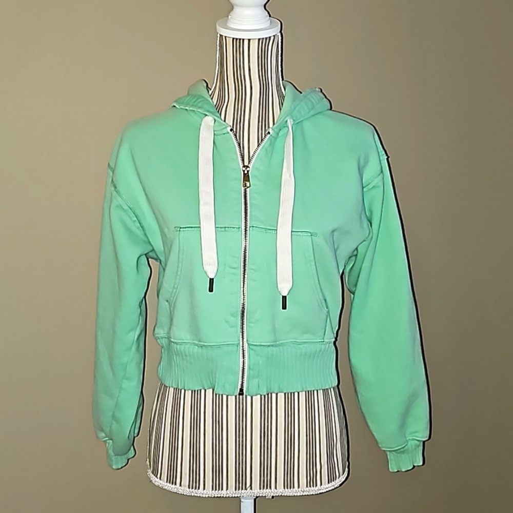 American Eagle | Zip Hoodie.